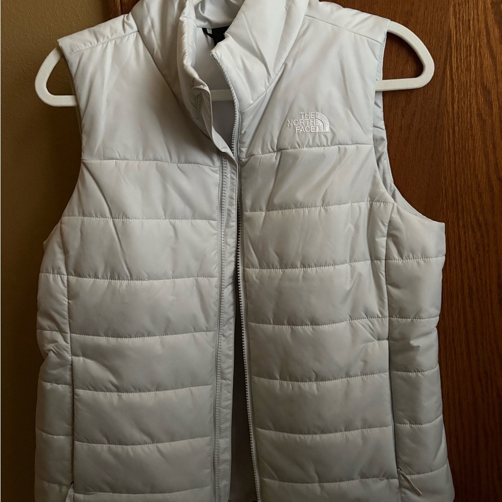 The North Face Women's Light Gray Quilted Vest